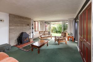 Sitting Room- click for photo gallery